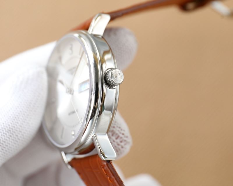 LONGINES